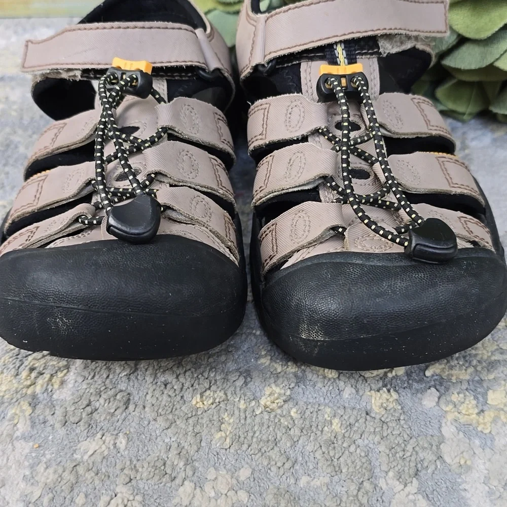 Keen Newport H2 Sandals - YOUTH Size 4 - Picture 4 of 15